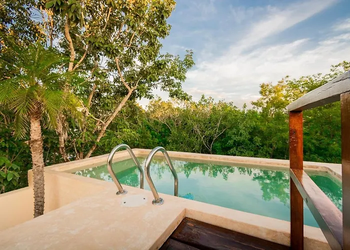 Casa Hibiscus Sky-high Pool With Birds Above The Jungle Pousada Tulum