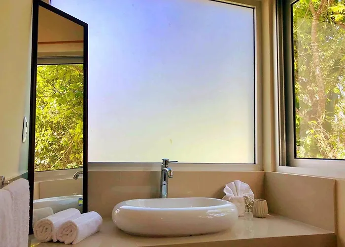 Pousada Casa Hibiscus Sky-high Pool With Birds Above The Jungle Tulum